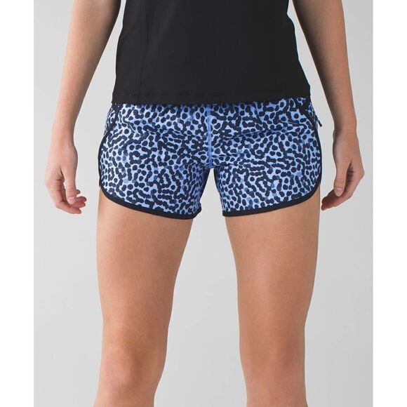 Lululemon Tracker Short 6 - Picture 1 of 5